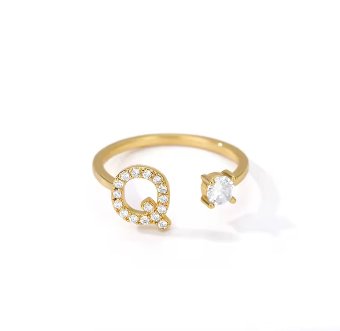 Anillo Letra con Circonita